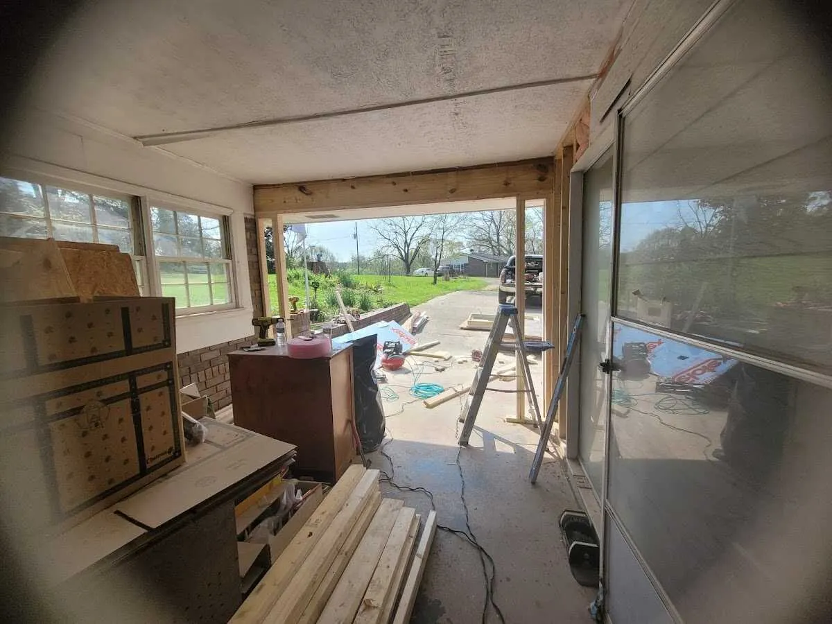 Air movers and dehumidifier for Water Mitigation Services in Laurinburg